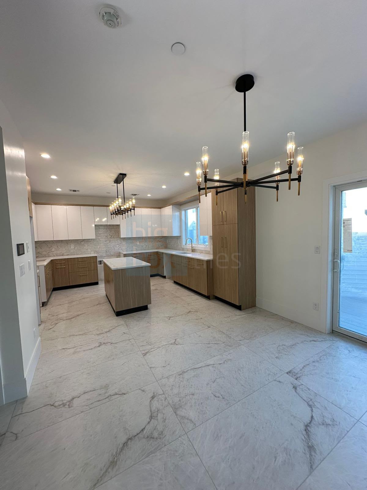 Status update image from Tile Trends