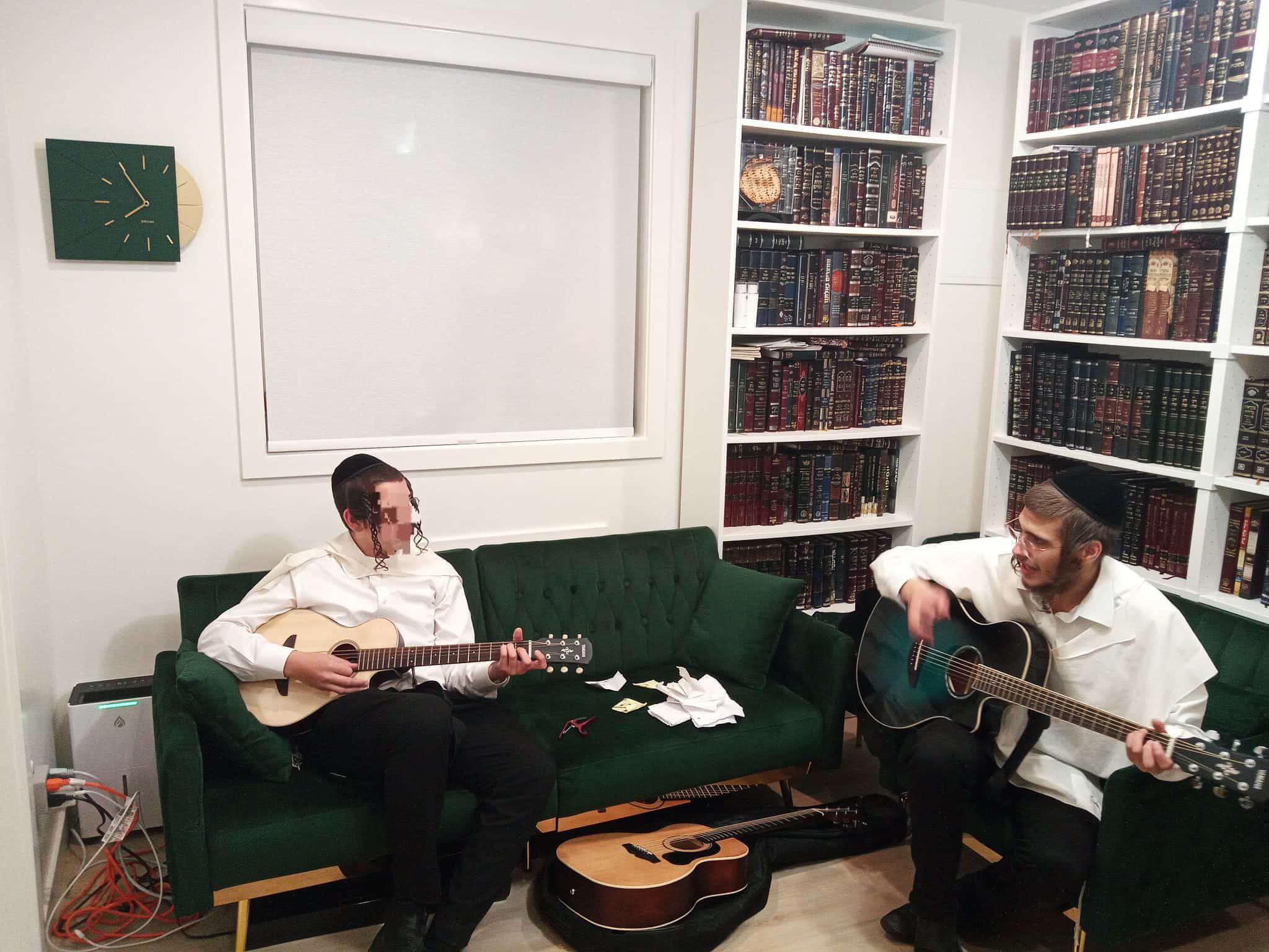 Status update image from Yitzchok Freund music