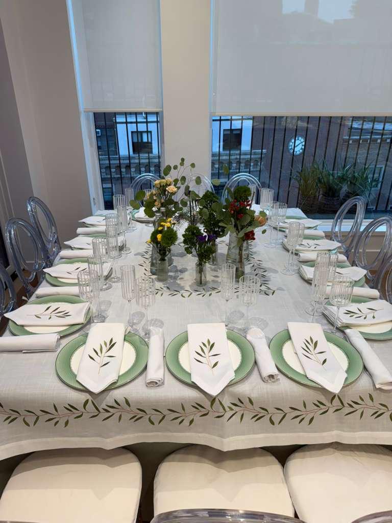 Status update image from Serviette event