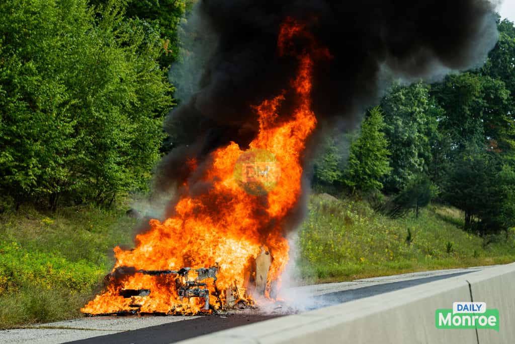 Status update image from Daily Monroe
