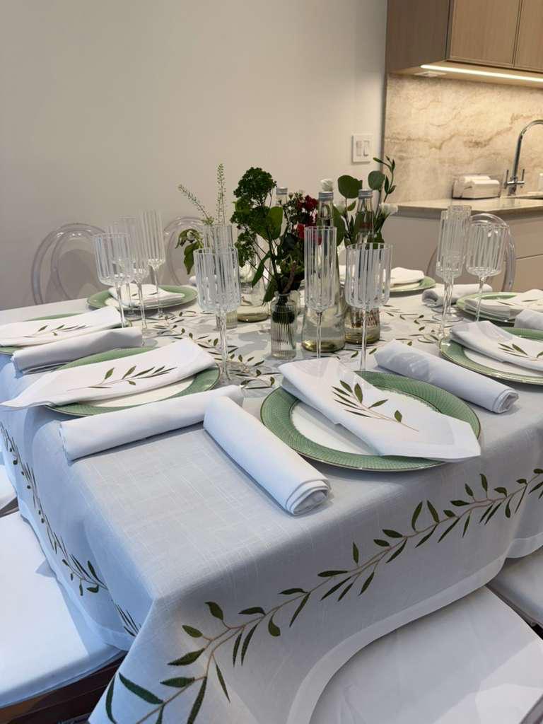 Status update image from Serviette event