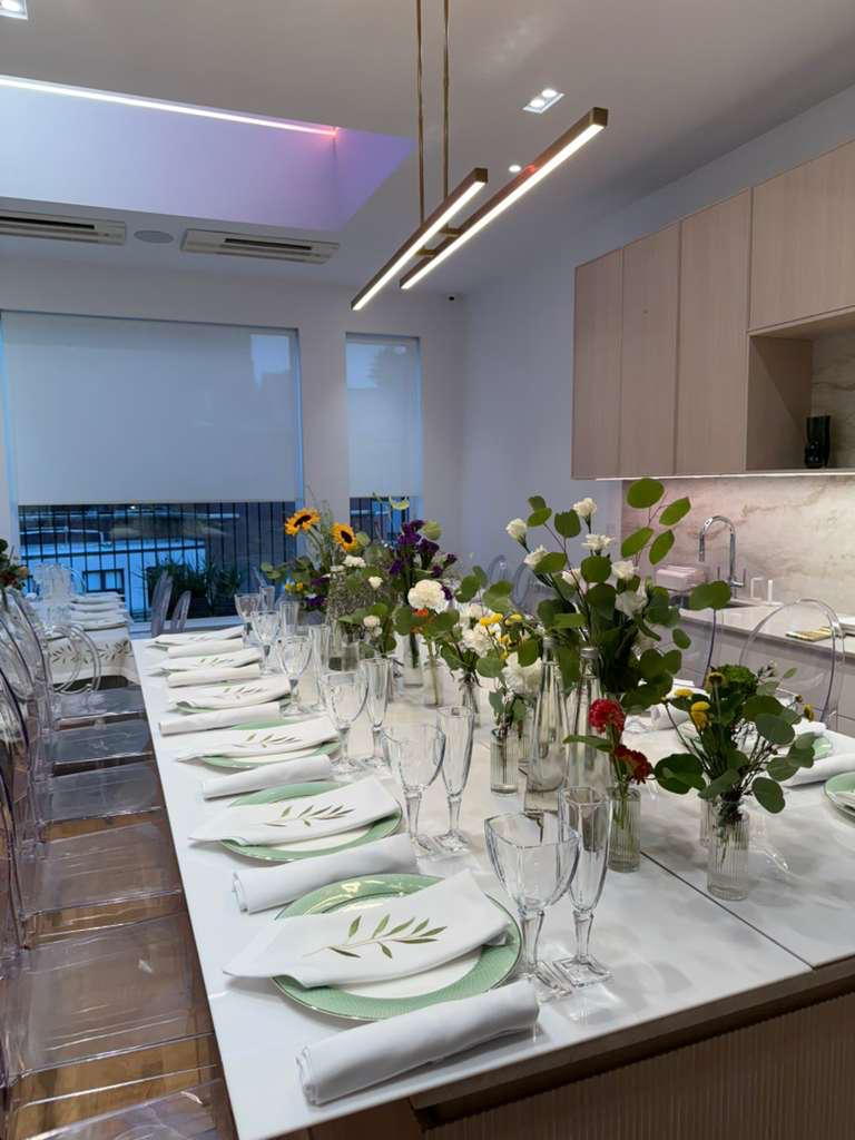 Status update image from Serviette event