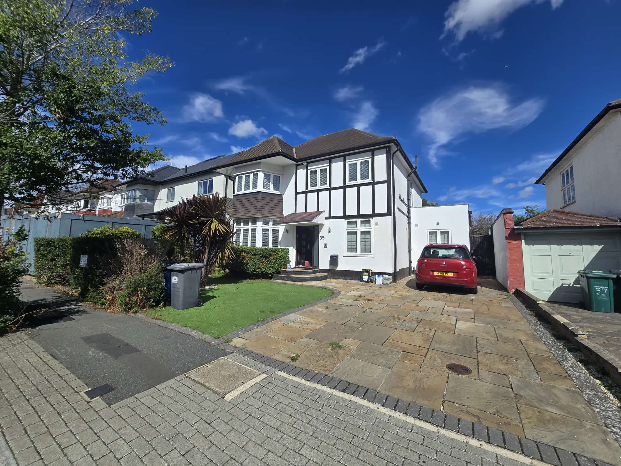 Status update image from Eli-G Estates (London)