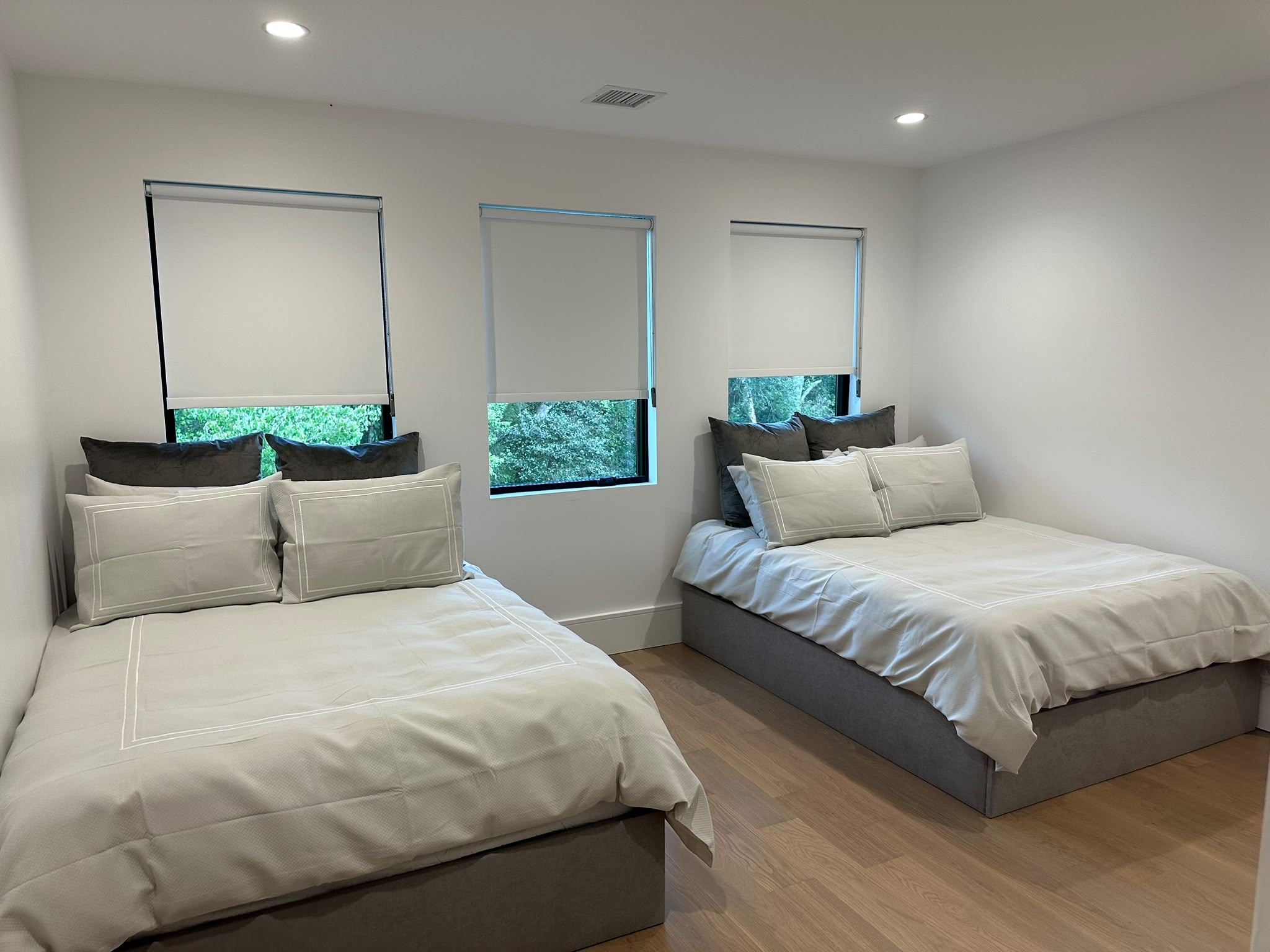 Status update image from Suede Custom Decor