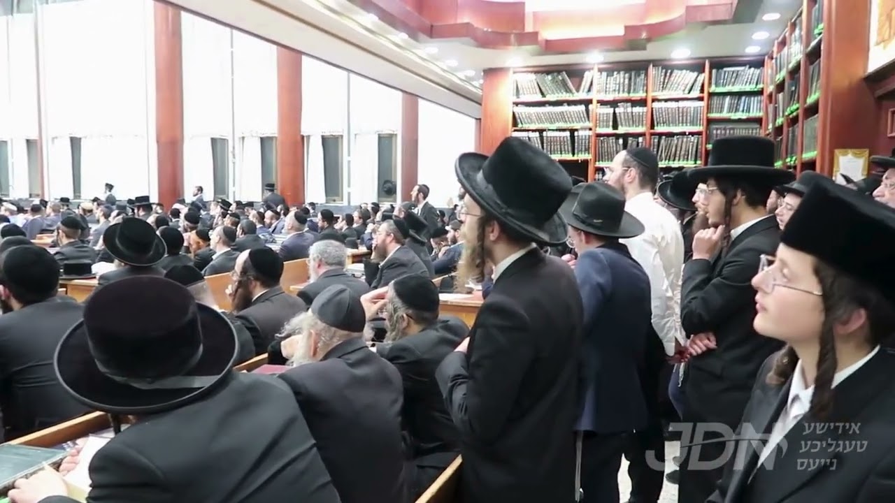 הגה"צ רבי צבי מאיר זילבערבערג ביים דרשת הכנה צום יו"ט שבועות אין ביהמ"ד ברסלב אין בני ברק