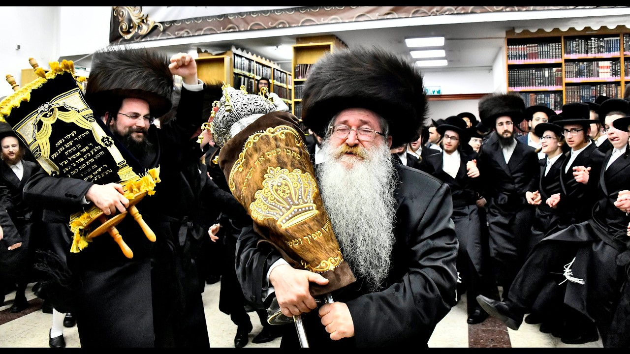 הכנסת ספר תורה צו ביהמ"ד סקולען אין בני ברק