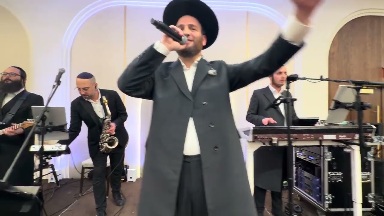 Nuchem Weinberger on the keys & Chaim Brawn wedding Motty Konig