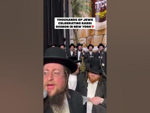 Thousands of Jews celebrating Rabbi Shimon in New York❤️‍🔥