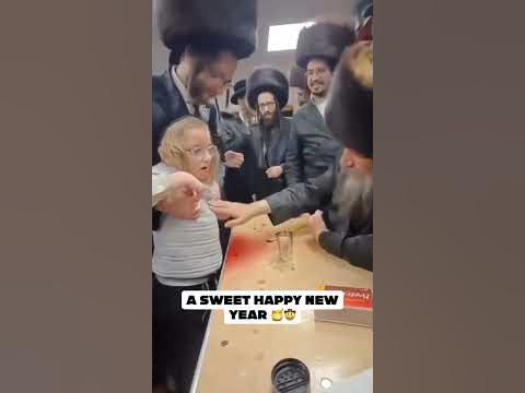 A sweet happy new year🍯🤠