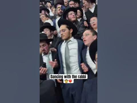 Dancing with the rabbi🤠❤️‍🔥 (Yosef Mez)