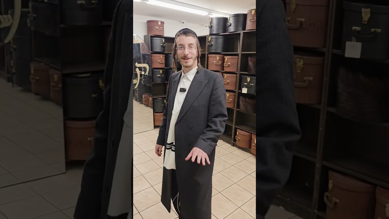 🚨 The Foldable Shtreimel+ • A Brilliant Innovation by Kleins Shtreimalech • Yoilish Visits Ari