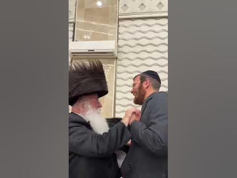 זכיתי לקבל מר' זושא ברכה צ'פחה ונשיקה
