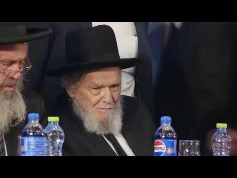 אלפי בחורים על הרגליים בחרדת קודש: קבלת הפנים המצמררת למנהיג הדור רבי משה הלל הירש