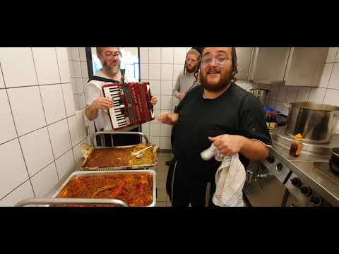 כליזמר ואוכל יהודי
