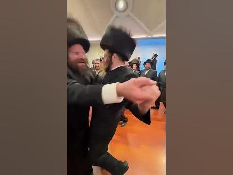 Hasidic wedding rabbi dance. #JewishWedding #Jew