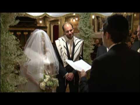 Chazzan Avromi Freilich sings Sheva Brochos at a Chuppah