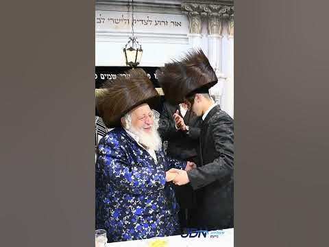 שמחת השבע ברכות פון אן אור אייניקל פון האדמו"ר מנאראל.