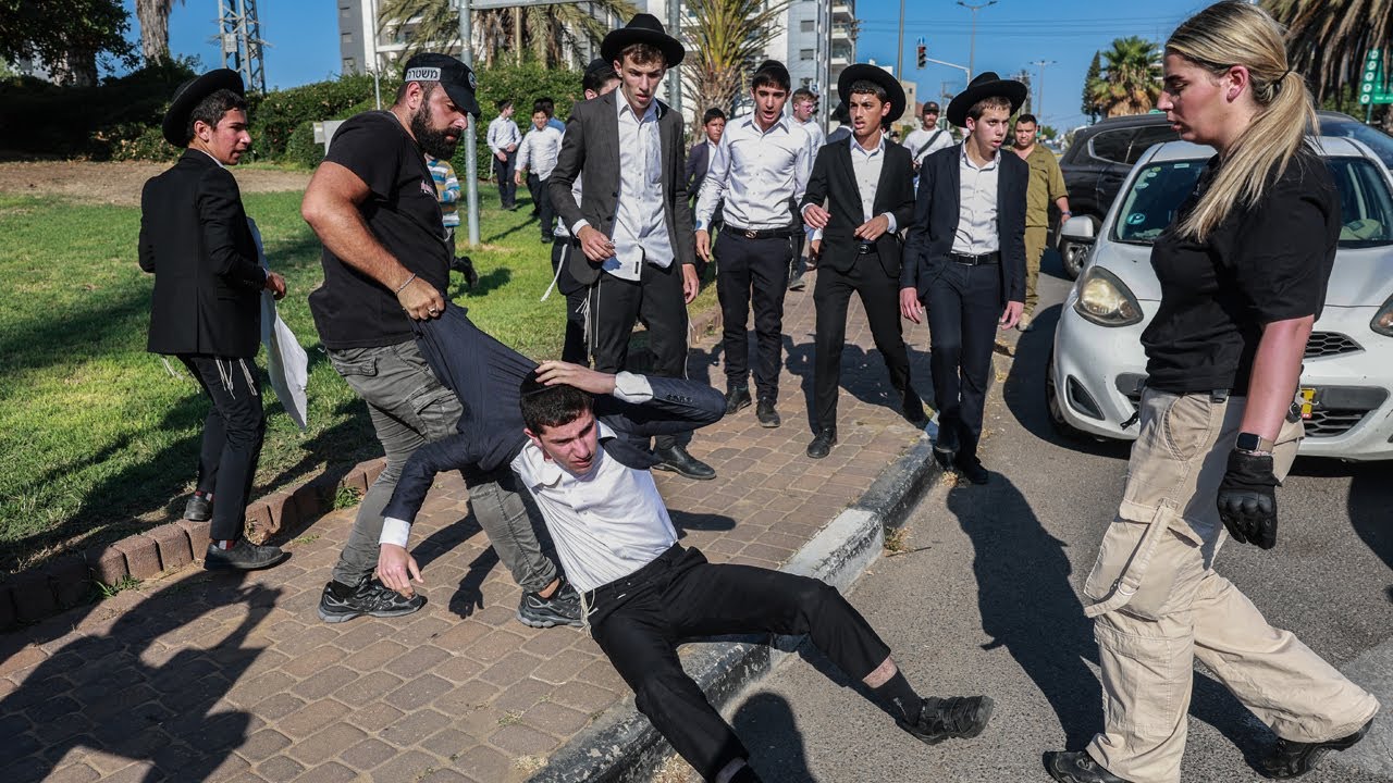 חרדים בהפגנה סוערת נגד הגיוס לצה''ל | Ultra-Orthodox Jews Protest Against Conscription to the IDF