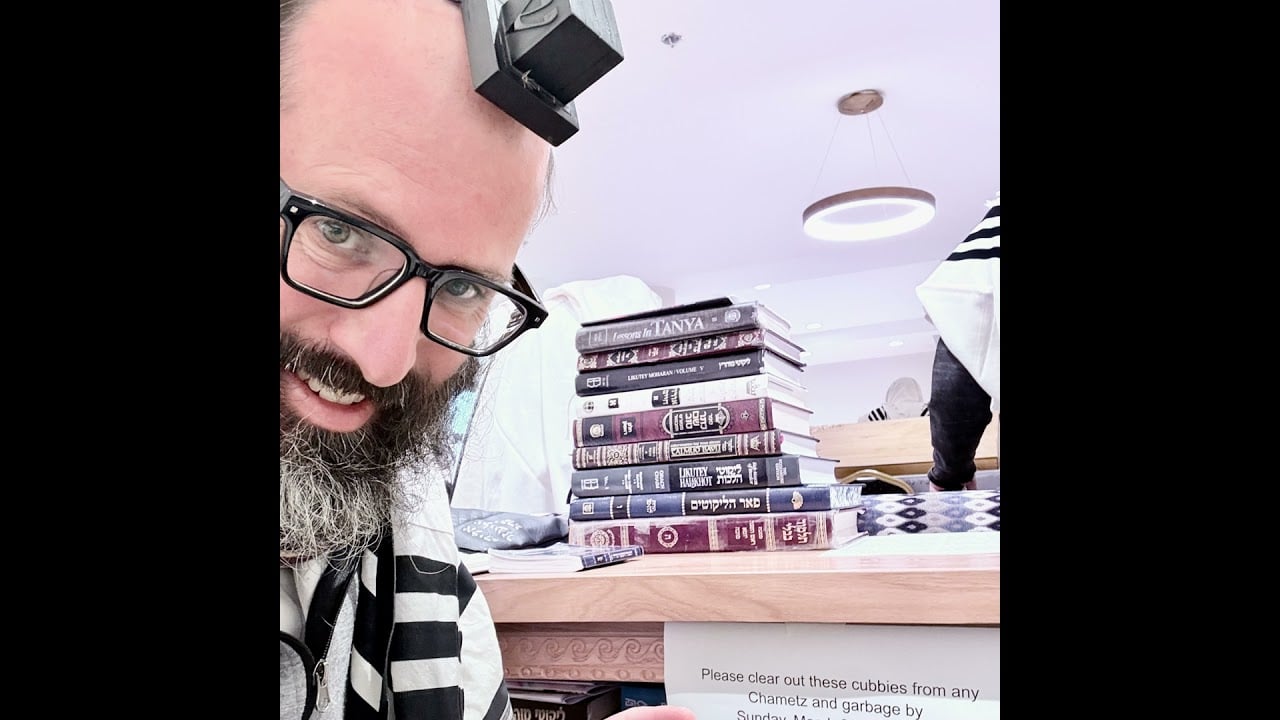 Pesach - Mouth Speaks Sweet Prayer & Not Filled with Food & Drink Before - Likutei Halachos 3:5