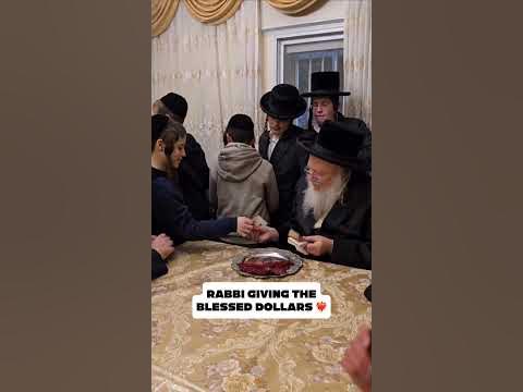 Rabbi giving the blessed dollars ❤️‍🔥