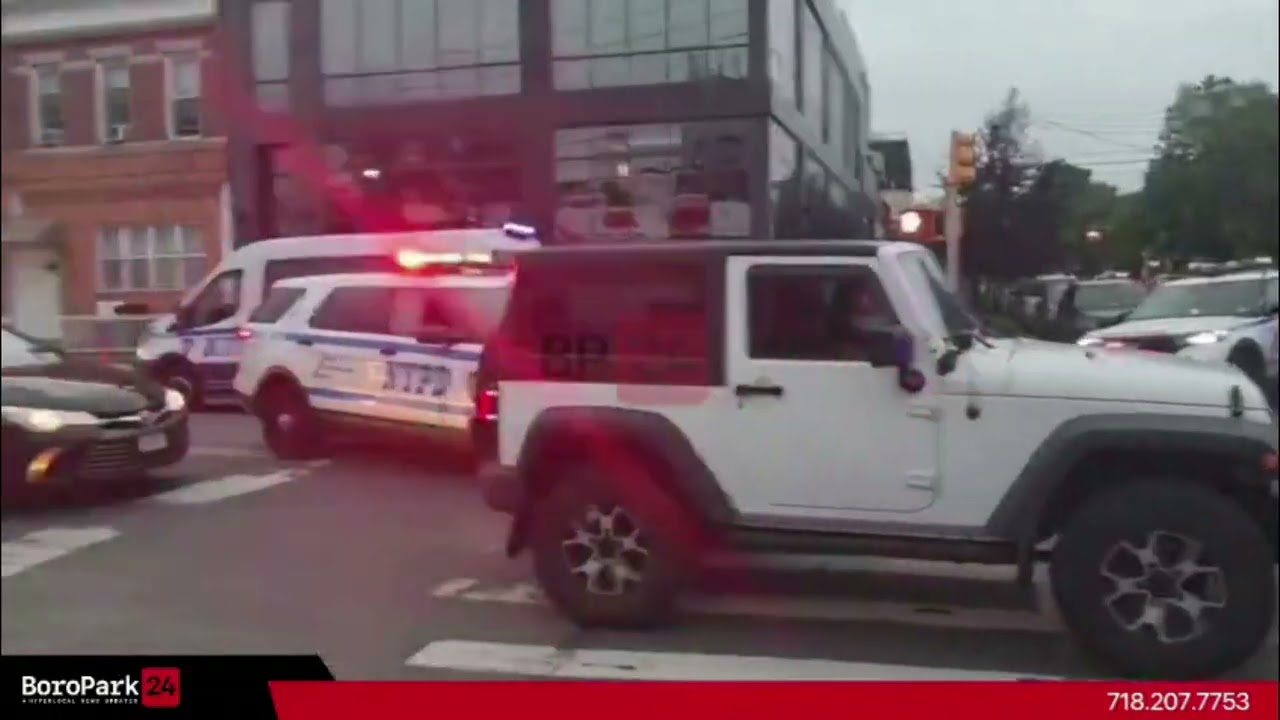 Moped rider flees NYPD stop; Aviation Unit deployed as police search the area.