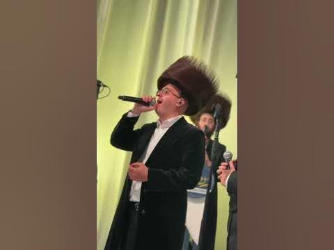 REMEMBERING JERUSALEM: Pini Einhorn singing at a recent wedding❤️
