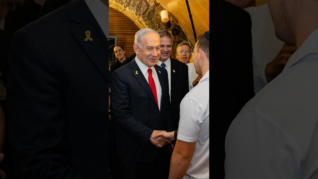 ראש הממשלה בנימין נתניהו מרגש עם הלוחמים החרדים ♥️ נצח יהודה