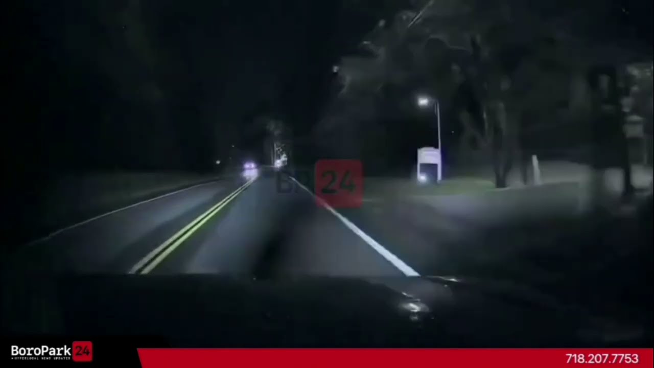 🚨 Seconds from disaster: Reckless driver narrowly avoids a deadly head-on crash in Monticello