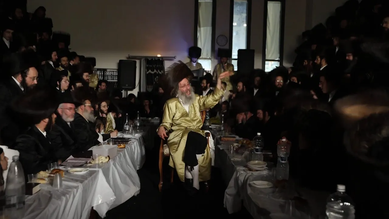 ר' אלימלך בידרמן בניגון יה ריבון עלם ועלמיא בסעודה שלישית | R' Elimelech Biderman  - Yah Ribon Olam