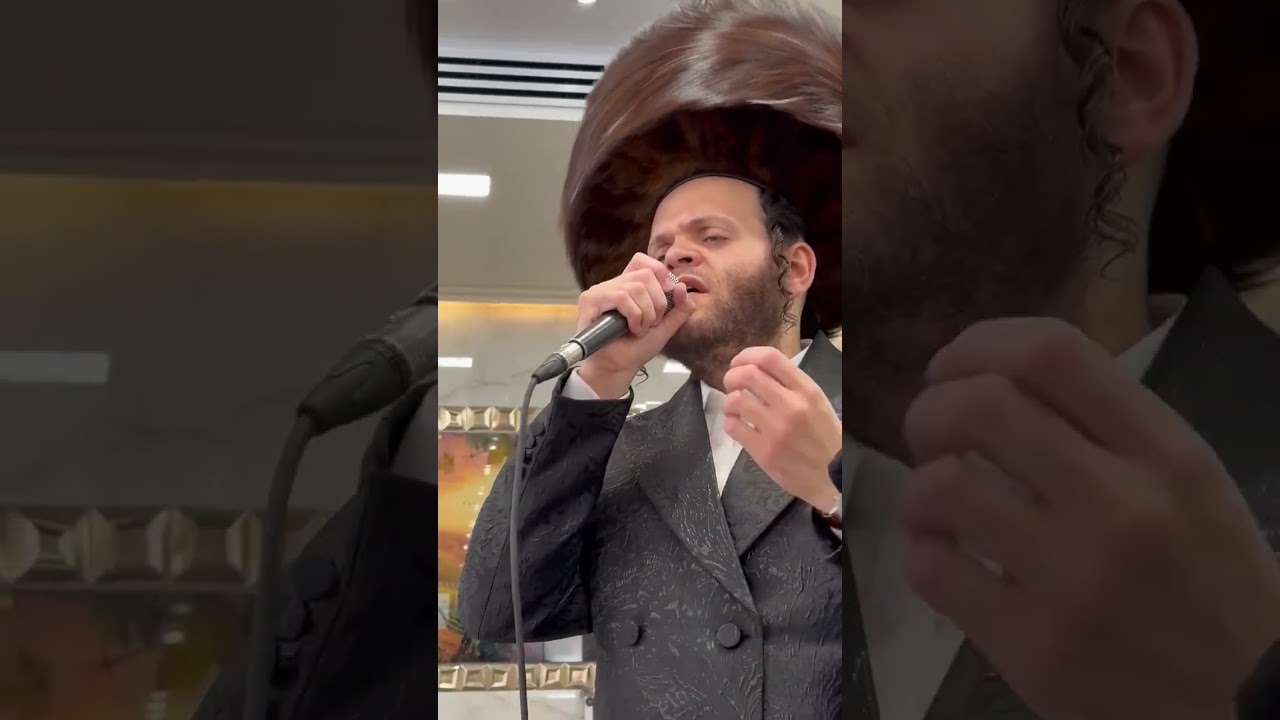 זאנוויל וויינברגר 🎤 מקהלת מלכות 🎤 יוסי אייזן 🎹 בברית לבנו של זאנוויל 🎶💜💜💜