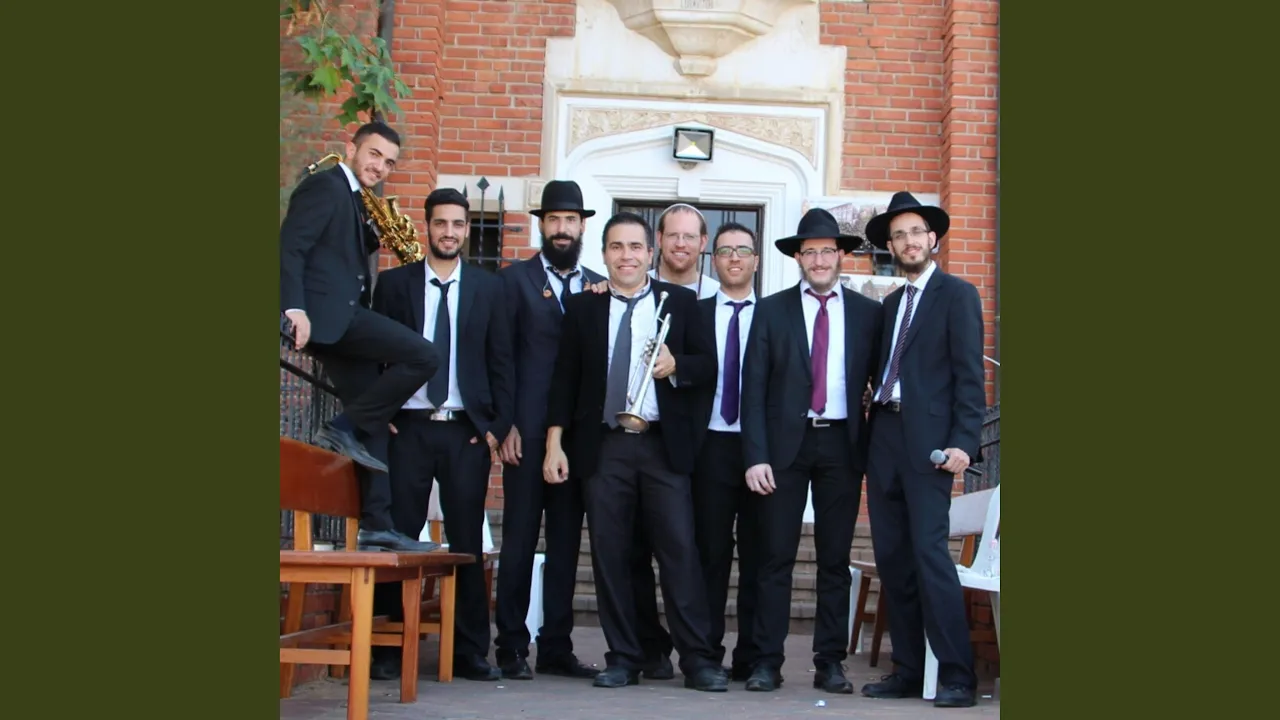 Shluchim Medley (feat. Simche Friedman & Mendi Jerufi)