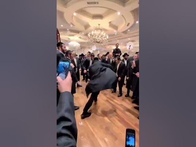 Gotta love Jewish weddings❤️‍🔥