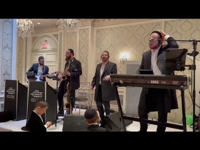 Kalmy Schwartz with Motty Breier full of Energy🔥