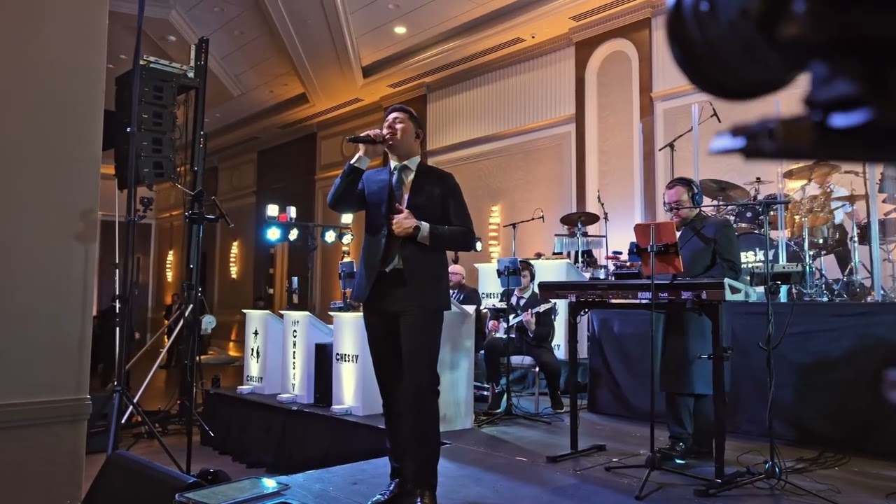 Yaakov Rosenblum (Laasos Retzoncha) Chesky Levy Band