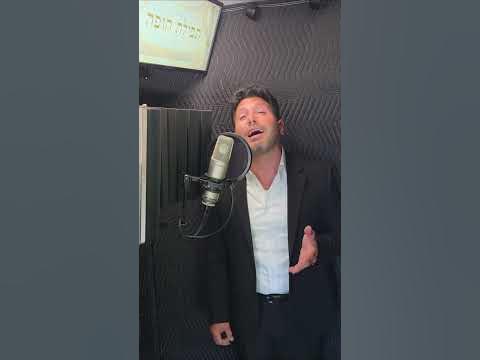 Eli Levin singing T'filas Chupa by the Miami Boys Choir