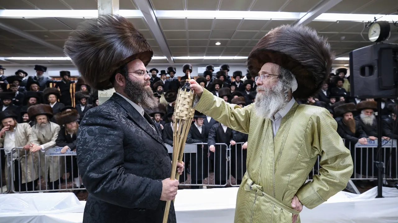 ר' אלימלך בידרמן מבעיר את מירון לקראת ראש השנה 🔥 | Reb Meilech Biderman in Meron 🔥