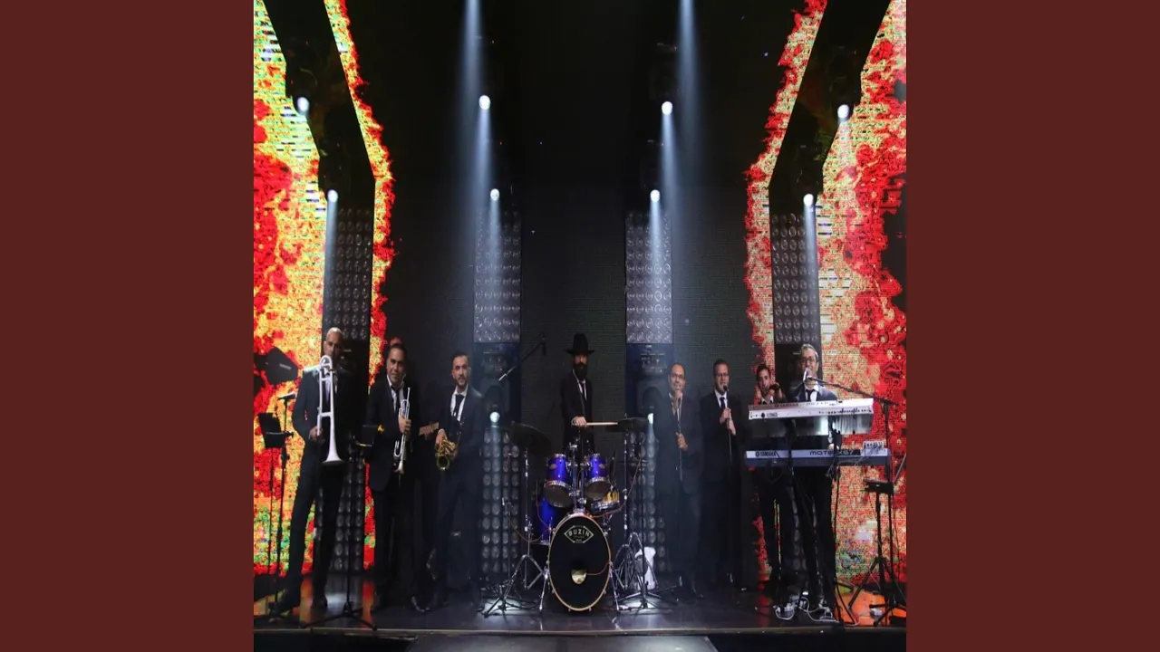 Funk Medley 2016 (feat. Shloime Daskal, Zemiros Group, Yoni Z, Micha Gamerman & Beri Weber)...