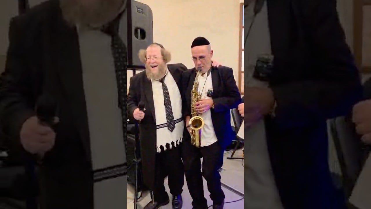 הגרש"ב סורוצקין עלה על הבמה והתחיל לשיר