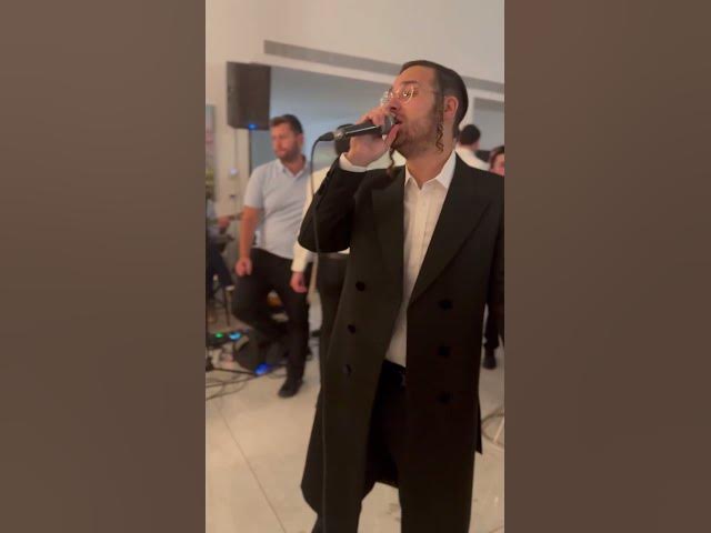Ari Hill-אבא
