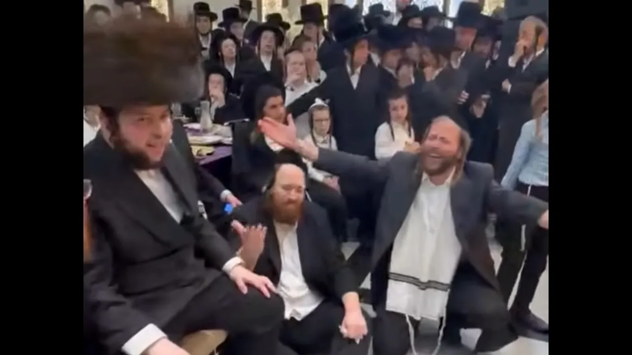 עקיבא'לעס ספר תורה | זאנוויל וויינברגר & יואלי יורוביץ - אמת, אברהם פריד