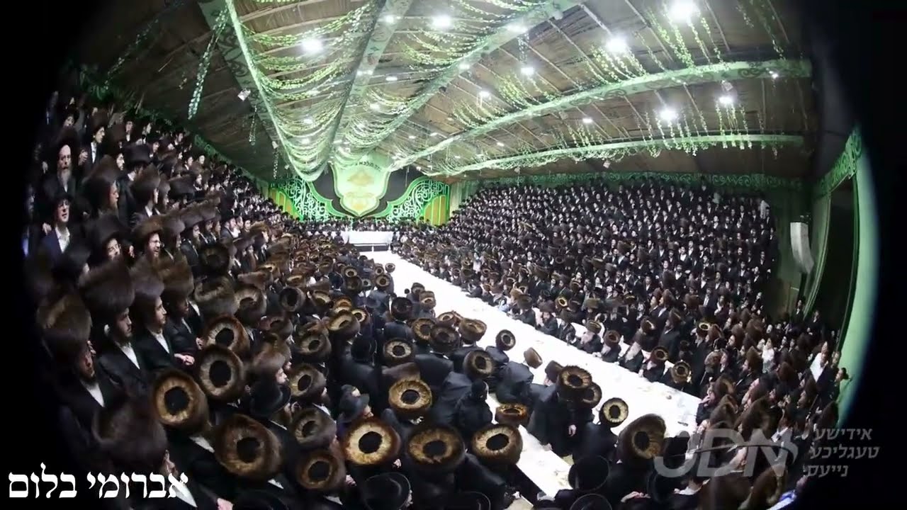 האדמו"ר מבאבוב-45 ביים טיש חול המועד סוכות