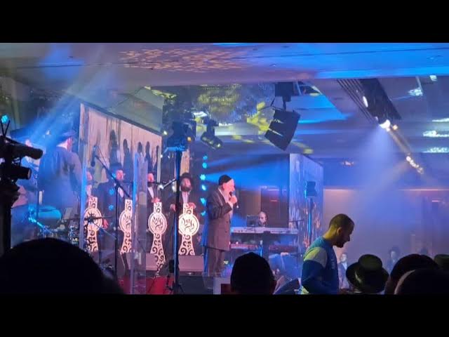 MBD singing Tefila Leani at Shas a Thon London