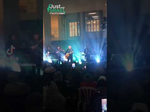 Ishay Ribo singing for IDF soldiers 🇮🇱