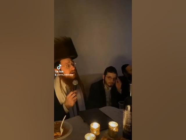 Avraham Mordechai Schwartz singing Shabbos songs in Jerusalem