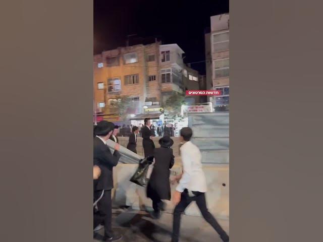 Haredi extremists riot against Jerusalem Light Rail construction