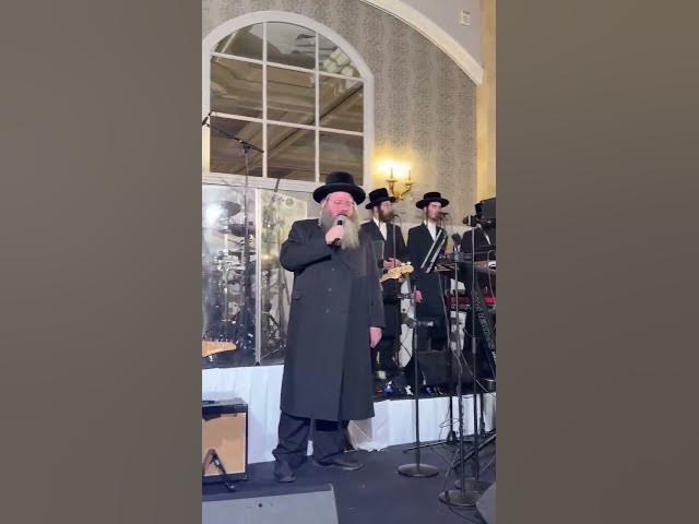 Freilach 🎹 Meir Adler 🎤 Viznitz Choir