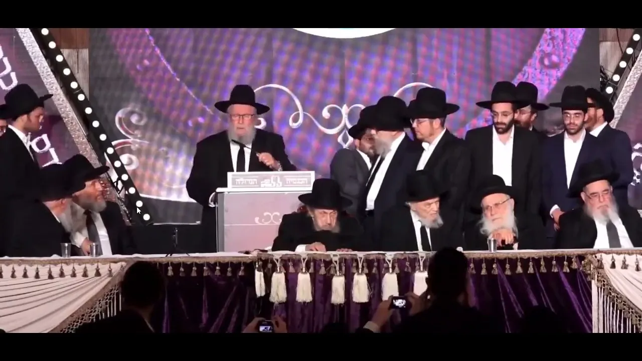 גדולי הדור מרן הגר"ד לנדו ומרן ראש הישיבה הגרמ"ה הירש בועידה השנתית של לב לאחים ניסן פ''ד