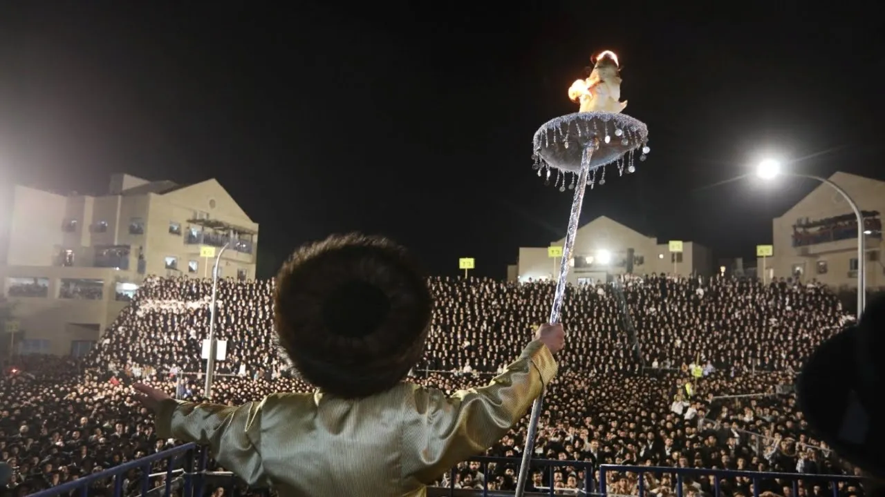 Lag Baomer Hadlakah - Rav Elimelech Biderman | הדלקה של רבי אלימלך בידרמן בבית שמש - ל"ג בעומר תשפ"ב