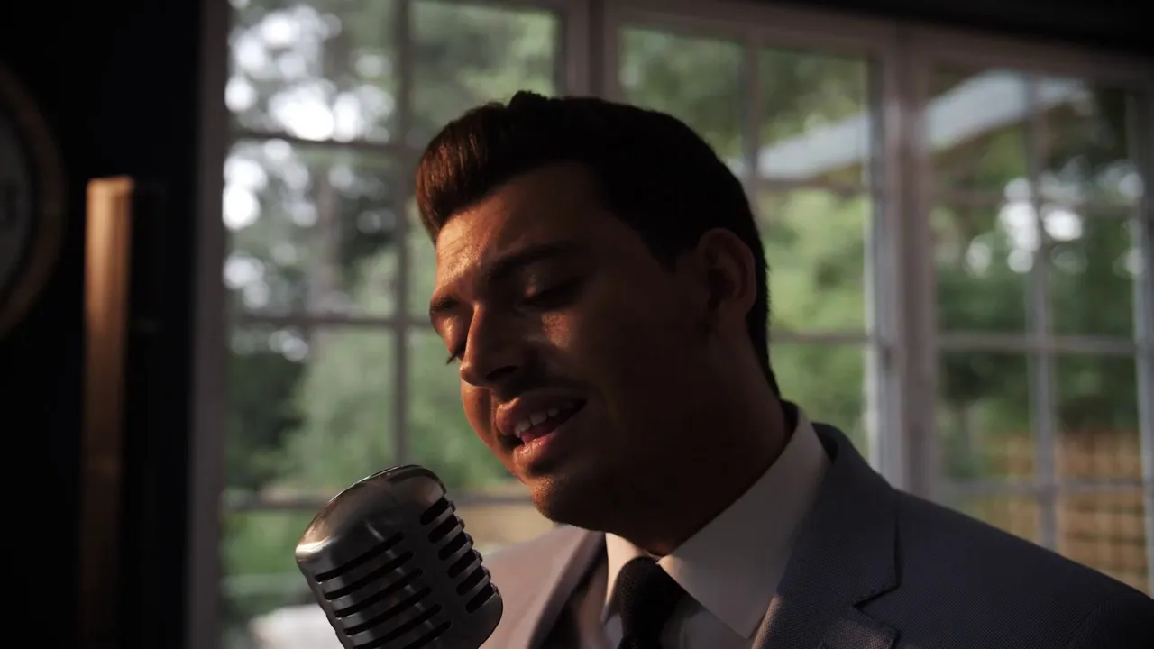 Avi Kraus - Mi Adir - Moments by MUZIKA