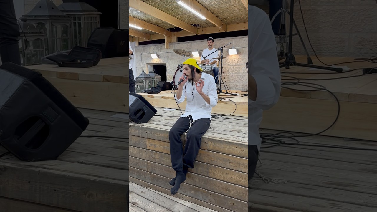 Ain’t No Sunshine - With Yankelo and Mendy Panski     #cover #band #live #singer #keyboard #trend